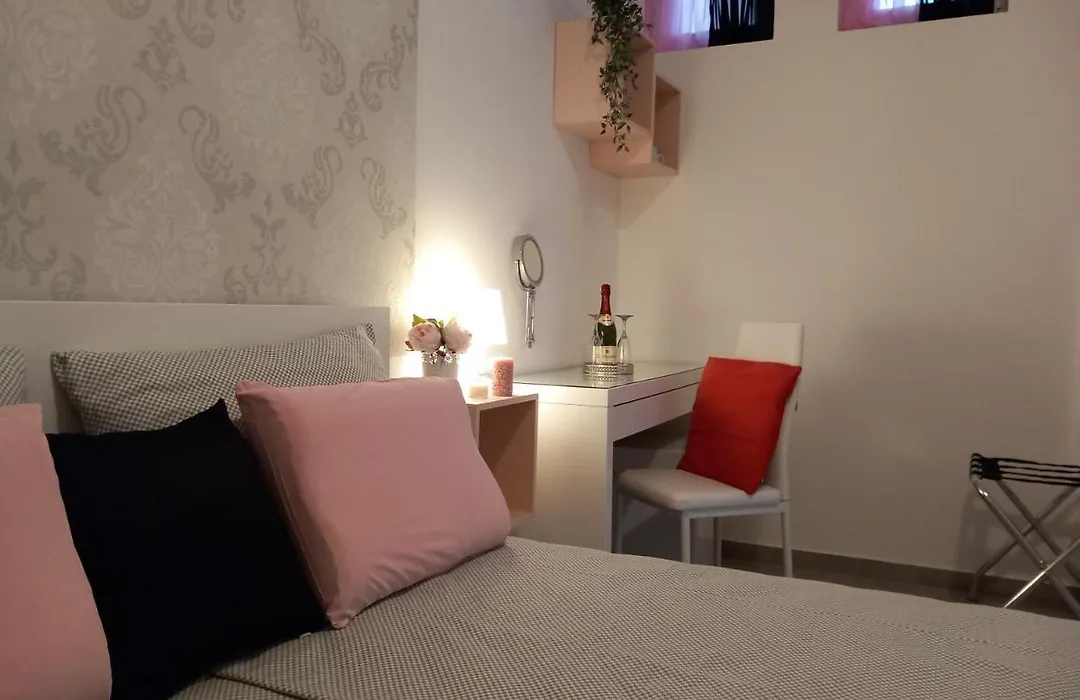 Room Ket-1