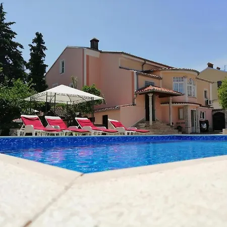 Giovanna Boutique Rooms & Pool-2
